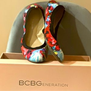 BCBGeneration Pink Multi/Blk (Monelli-X) Elasticized Ballet Flats